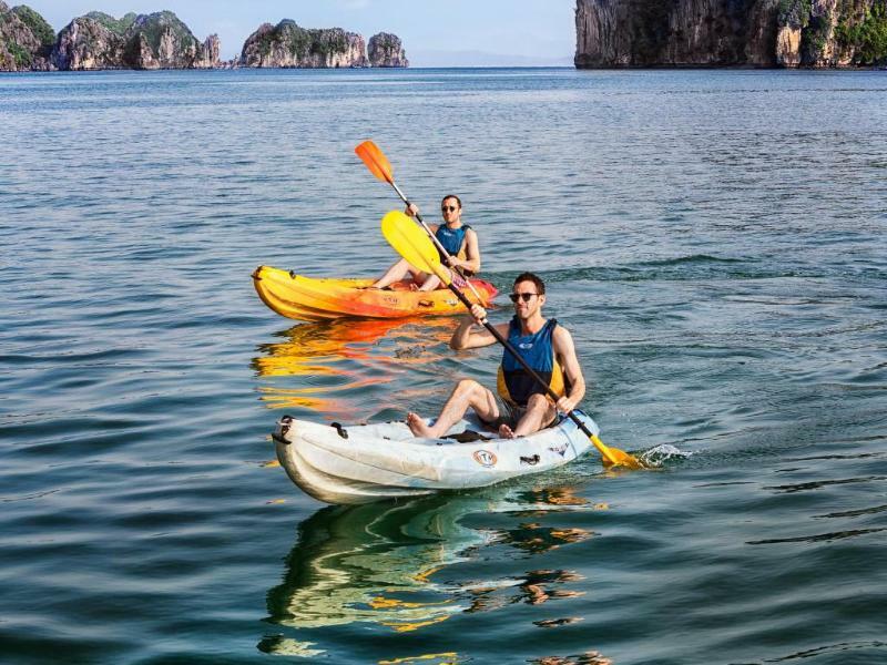 Hotel Emeraude Classic Cruises Hạ Long Exterior foto