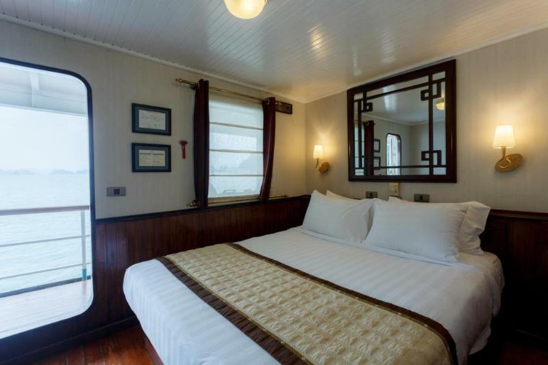 Hotel Emeraude Classic Cruises Hạ Long Exterior foto